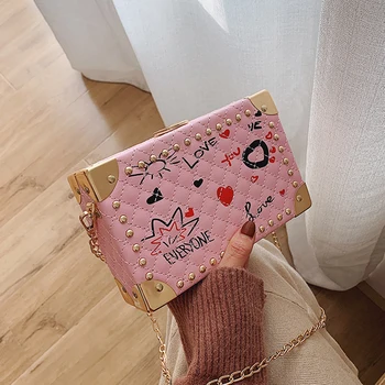 

Leisure Graffiti Women Chain Letters Shoulder Small Square Bag Rivets Box Ladies Handbag Crossbody Bag 2020 Ins Shoulder Bag