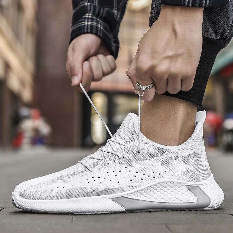 Белая обувь мужские кроссовки Tenis Masculino Adulto Кокосовая с перфорацией черные сезон