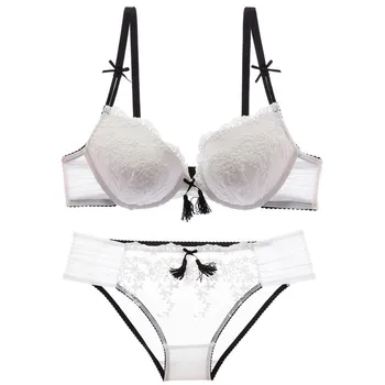 

2020 Summer New Sexy Lace Embroidery Bra Set Deep V Gathering Adjustable Bra Girl Cute Seductive Tassel Underwear dropshipping