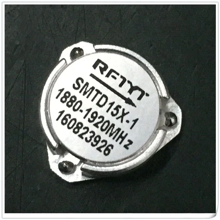 

Reverse Direction 1700-2700MHZ Segmented SMT Surface Mount Circulator Ferrite RF Patch Circulator