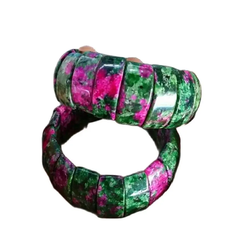 

China Handmade Natural Red Green Jade Ladies Bracelet Elastic Hand String