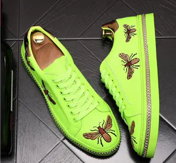 

2020 High Quality Fashion men white green Embroidery bees causal shoes loafers men driving bottom rubber anti-slip for men