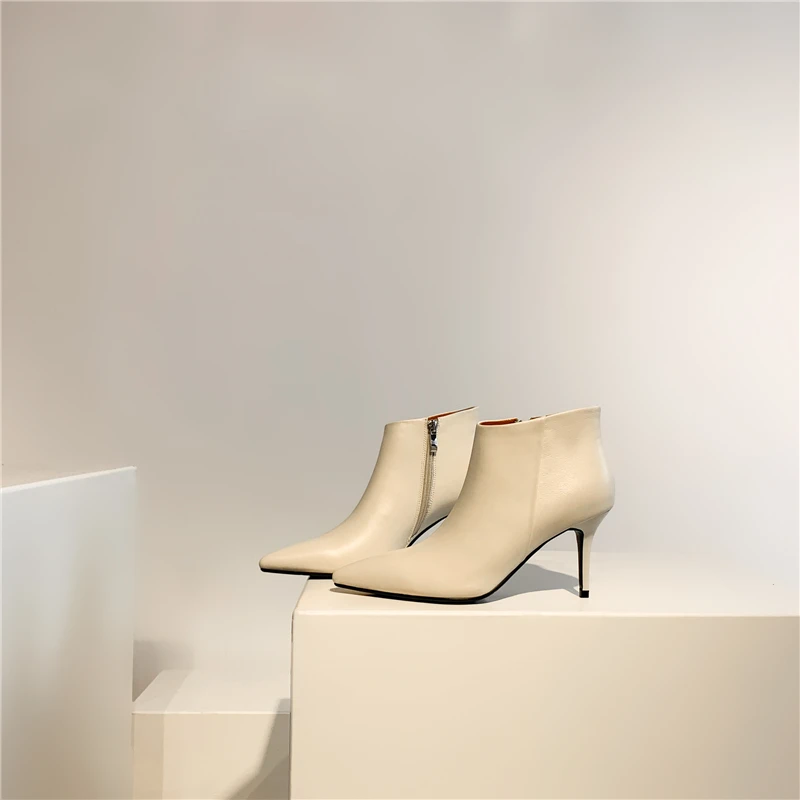 EF7803 Beige Оригинальное предназначение, стильные однотонные Черные ботильоны, женская обувь с острым носком на тонком высоком каблуке, элегантная женская обувь из натуральной кожи для зрелых женщин - Цвет: EF7803 Beige
