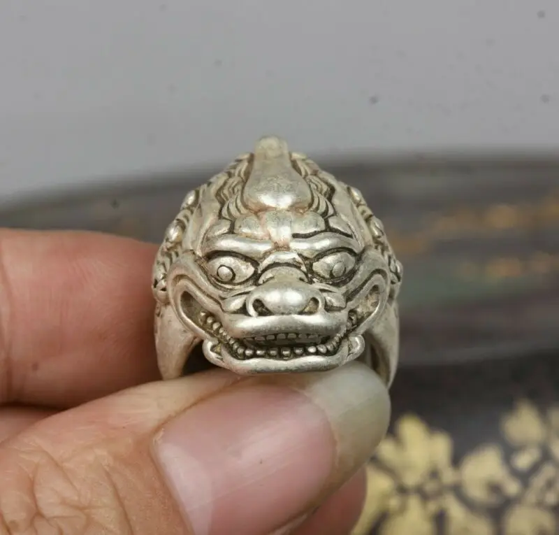 3.1CM Old Chinese Miao Silver unicorn Beast Head Beast Jewellery Hand Ring