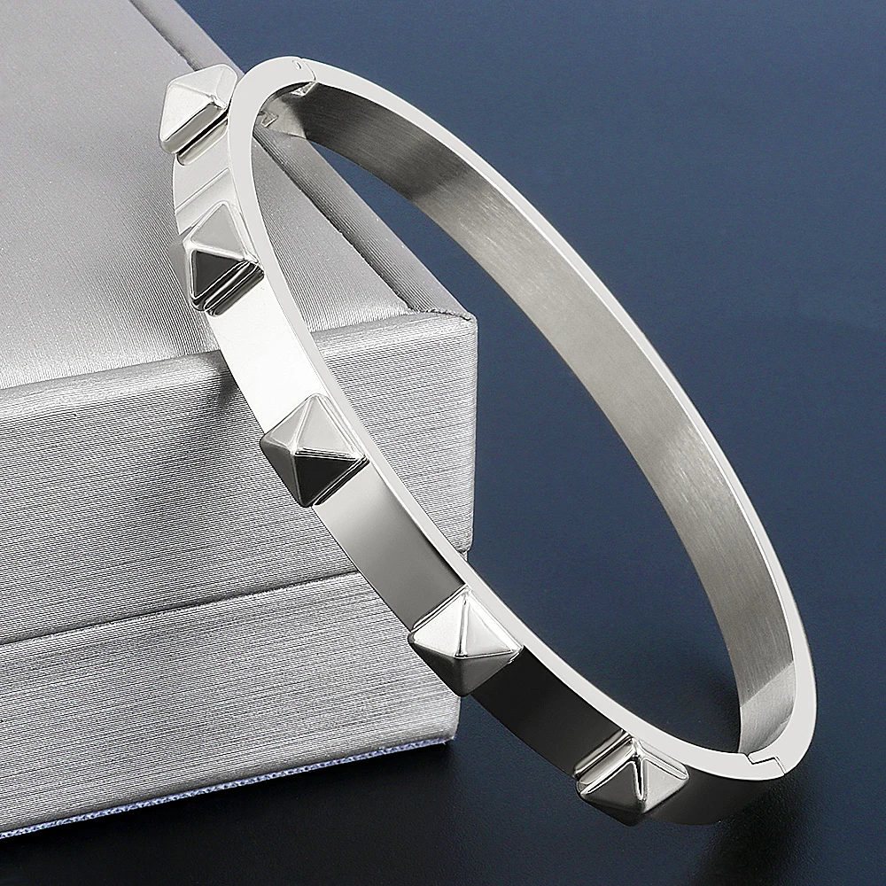 Bangle Bracelet Stainless Steel Bracelet Stainless Steel Luxury Jewelry 6mm Width 5 Pyramid Charms Bangle Gold Color Rivet Bracelet For Men Women Fashion Jewelry