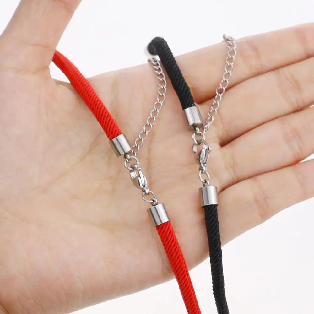 Black and Red Adjustable String Chain