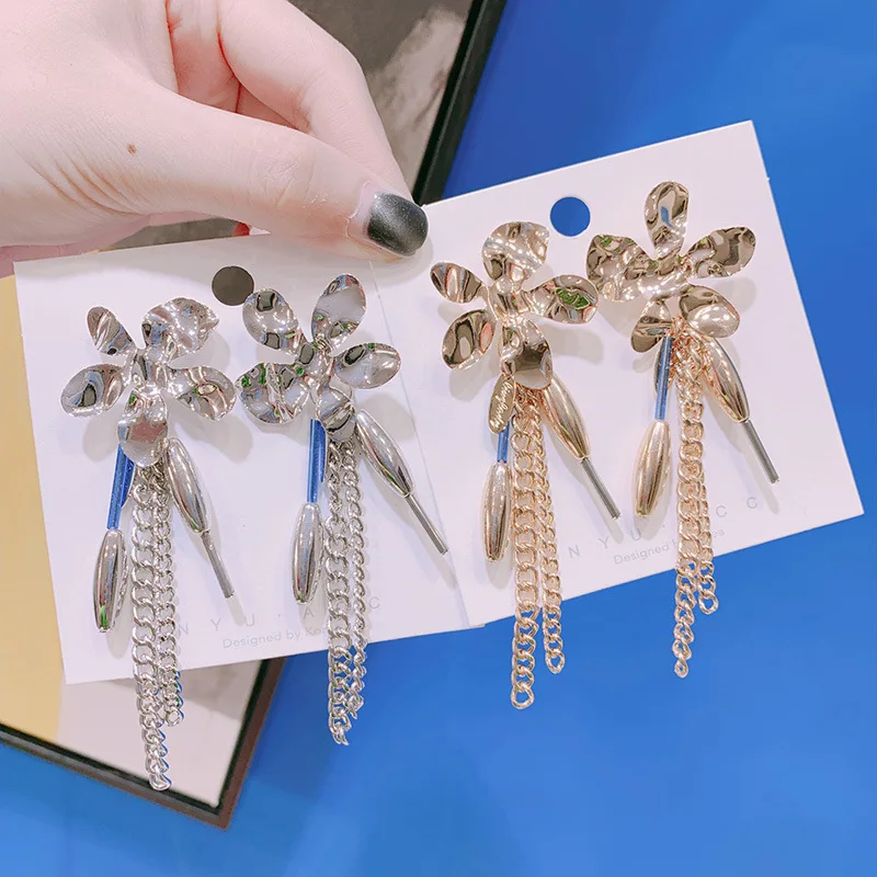 

European and American Simple Metal Flower Chain Tassel Earrings Silver Needle Fashion Personality Ladies Jewelry Accessories