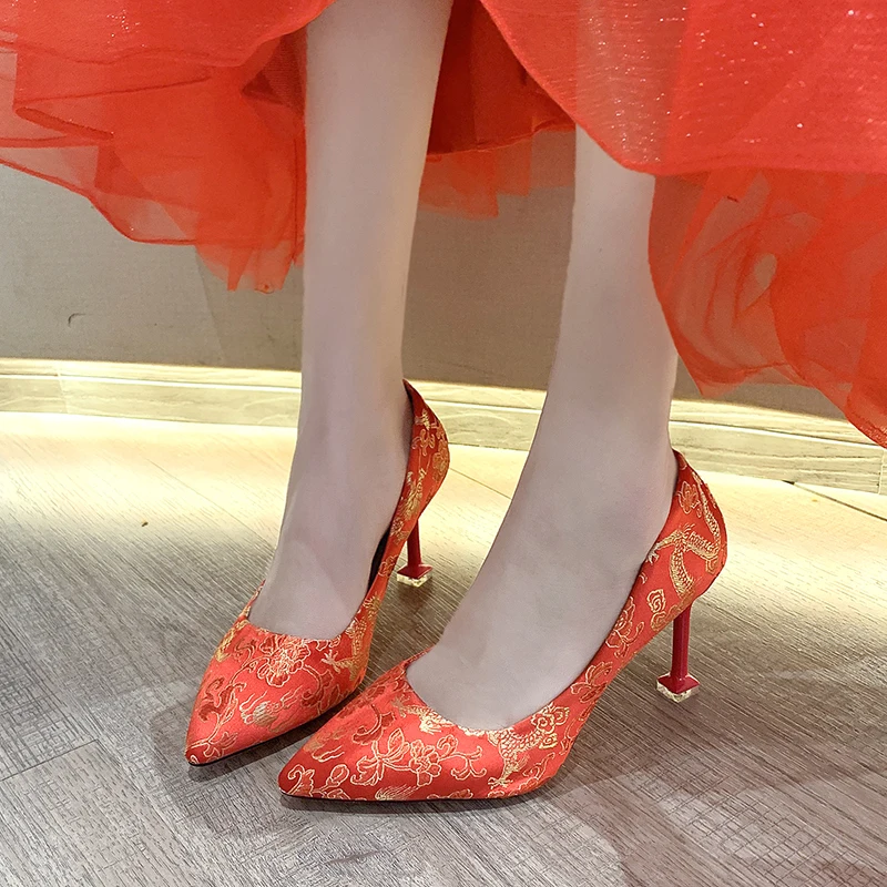 

China Style High Heels Pumps Women Shoes Female Red Stiletto Shoes Dragon Cloud Pattern Chinese Banquet Party Wedding Shoes