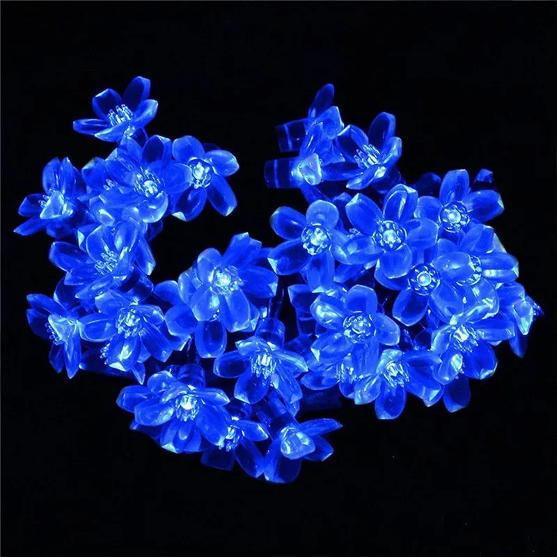 thumbnail image 1 of Guirnalda de luces LED para decoración navideña con forma de flor de cerezo que funciona con pilas, de 3 a 10 m, para fiestas, bodas, habitaciones y decoración del hogar, enchufable, 1 of 5