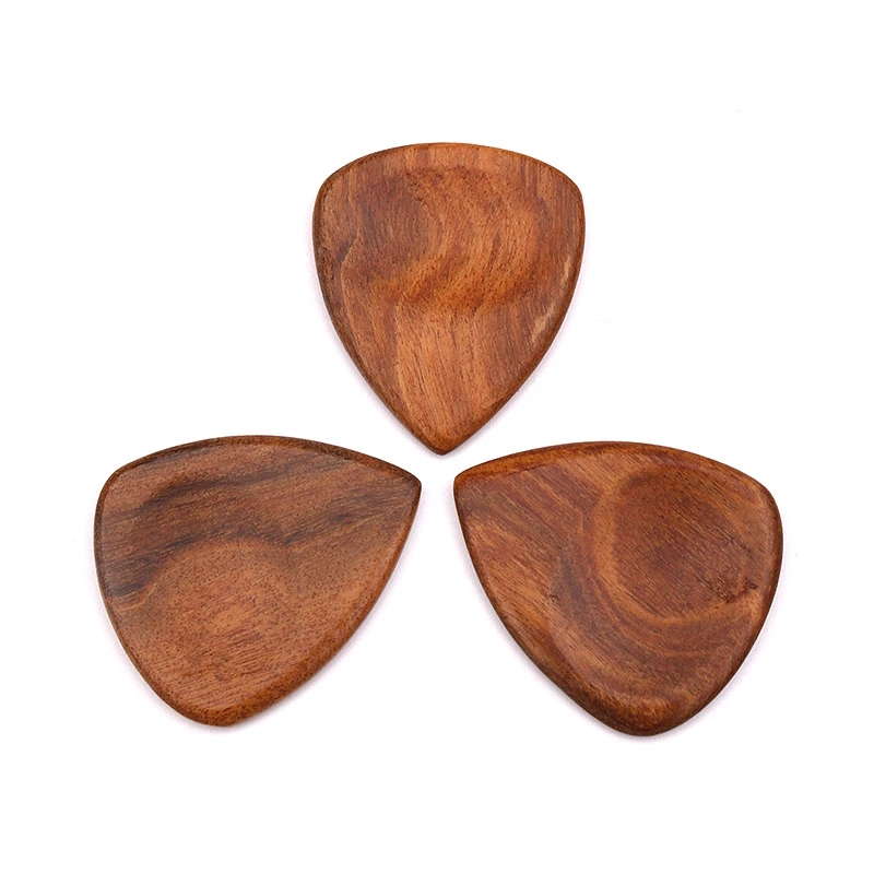 50-Pack 0,46 мм Стильная красочная Гитара целлулоид pick s Plectrums для бас и 1 шт деревянная акустическая гитара pectrum в форме сердца
