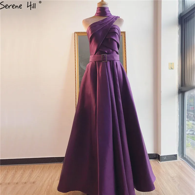 Фиолетовые сексуальные Сатиновые Вечерние платья на одно плечо, Простые Вечерние платья с высоким воротом и рюшами, Длинные вечерние платья Serene Хилл LA70216