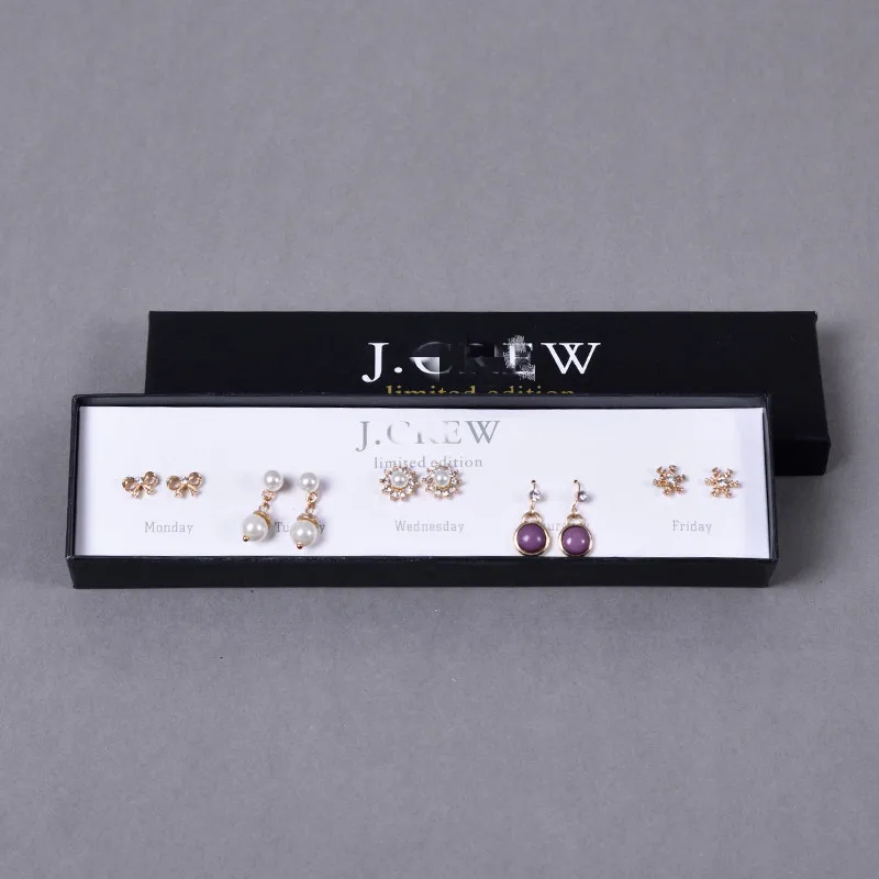 

Custom Logo Print Earring Box Protable Jewelry Packing Boxes Customized