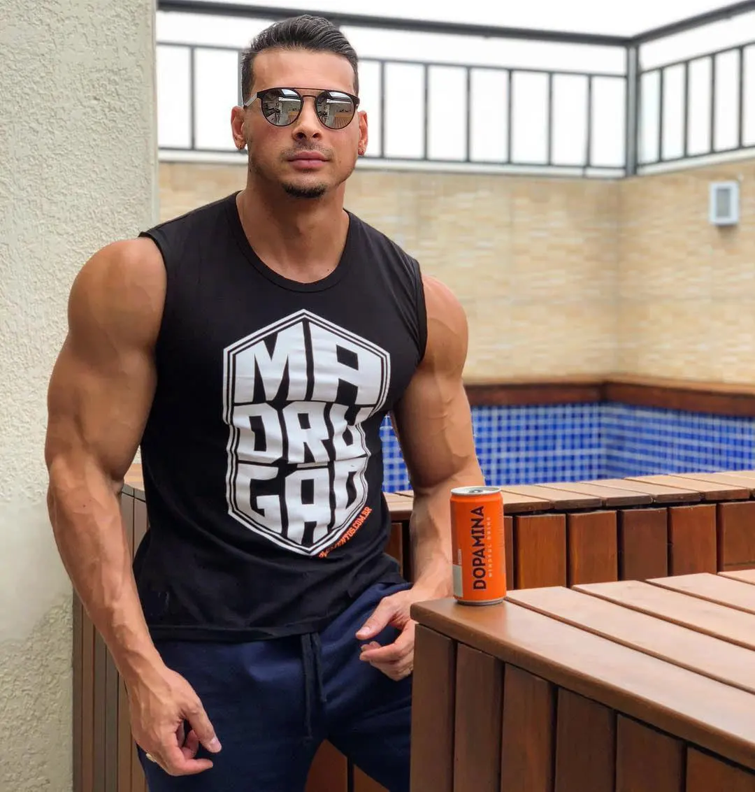 summer new style muscle men sports fitness outdoor running