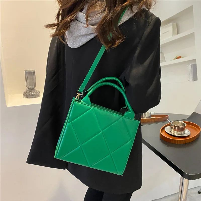 2022 New Spring Women Shoulder Bag Trendy Plaid Pu Leather