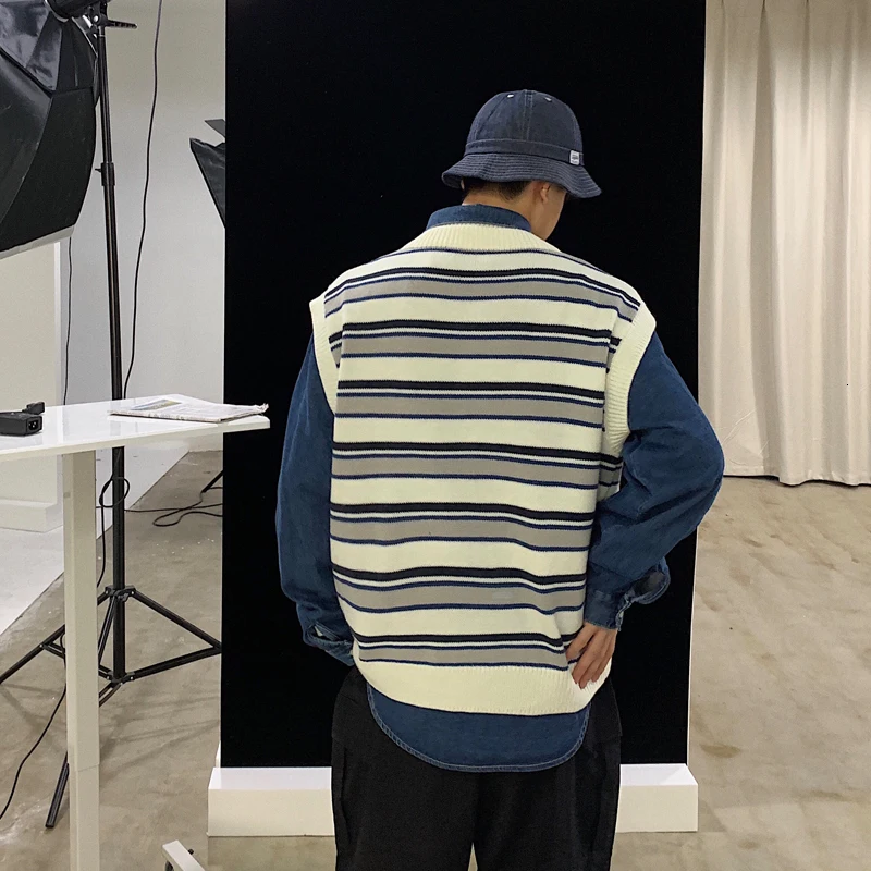 Autumn New Vest Sweater Men Fashion Contrast Color Casual Striped Knit Vest Sweaters Man Loose Pullover Men Sweter Clothes Autumn New Vest Sweater Men Fashion Contrast Color Casual Striped Knit Vest Sweaters Man Loose Pullover Men Sweter Clothes
