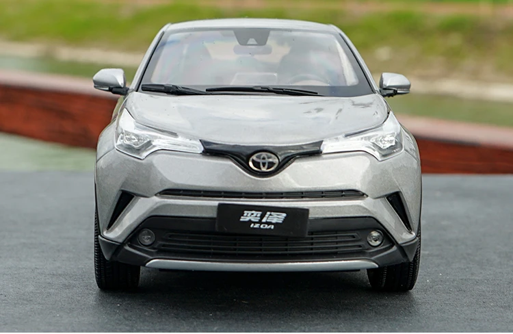 1:18 Toyota IZOA сплав модель автомобиля статические металлические модельные автомобили оригинальная коробка для подарков коллекция