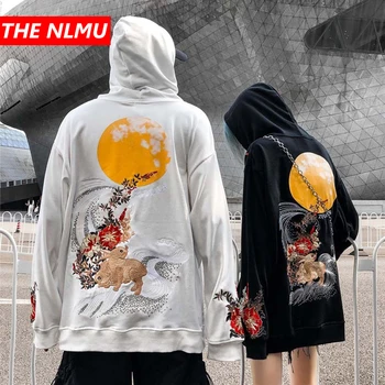 

Harajuku Hoodie Men Women 2019 Embroidery Flowers Rabbits Hoodies and Sweatshirts Men Hip Hop Hooded Pullover Streetwear WG527