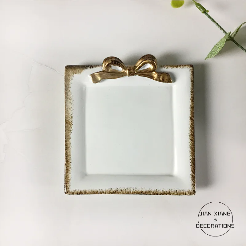 Square-White Nordic Творческий дом полимерная для торта пластина, десертные тарелки для бабочка узел бытовой Товары Крафтовая Подарочная лоток для хранения розового цвета - Цвет: Square-White