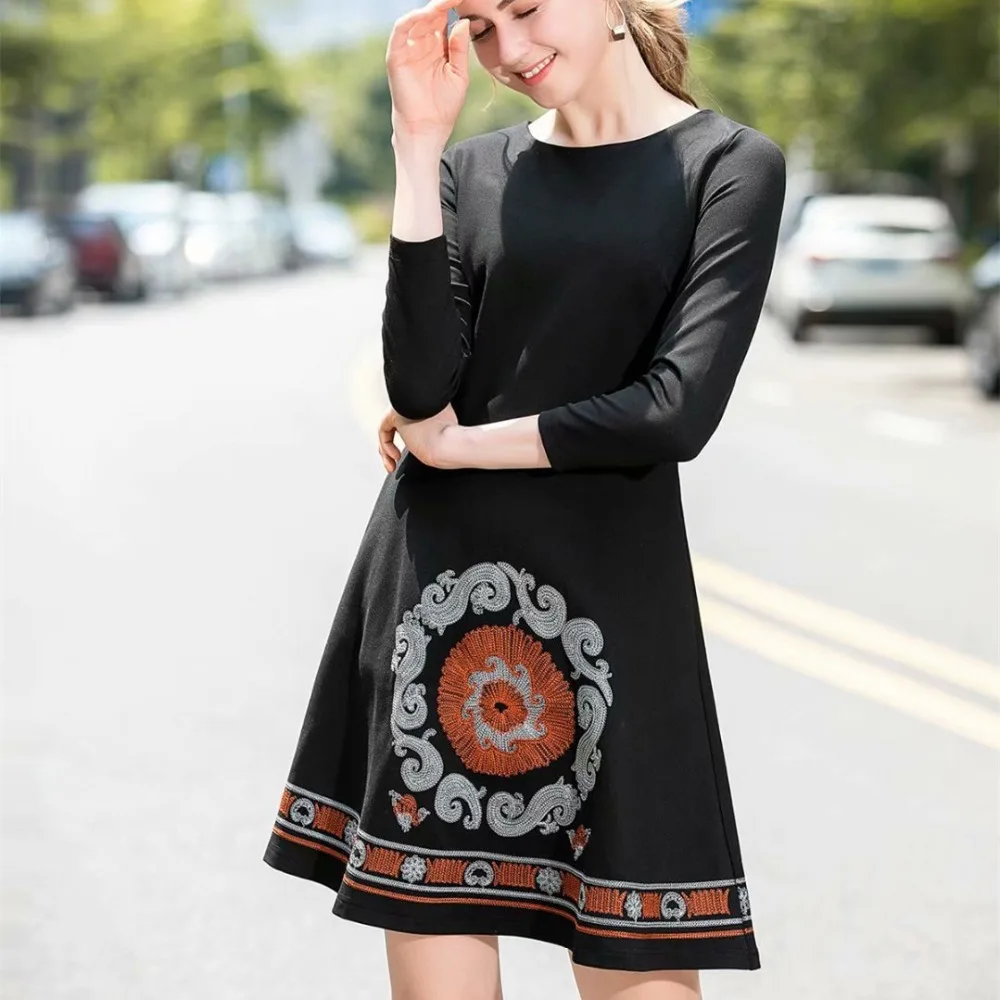 Винтажное ретро платье осень Vestidos женское с o-образным вырезом подиумная вышивка 3/4 рукав приталенное черное Хлопковое платье Femme