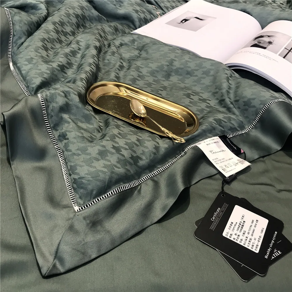 

2019 Spring And Summer Thousands of Birds Series Fashion Simple Airable Cover Bare Sleeping Cool 80 Tencel Jacquard Summer Blank
