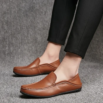 

Leather Loafers Men Shoes slip on Men's Loafers For Men outdoor boats Casual Shoes breathable Men Flats Footwear Flats Moccasins
