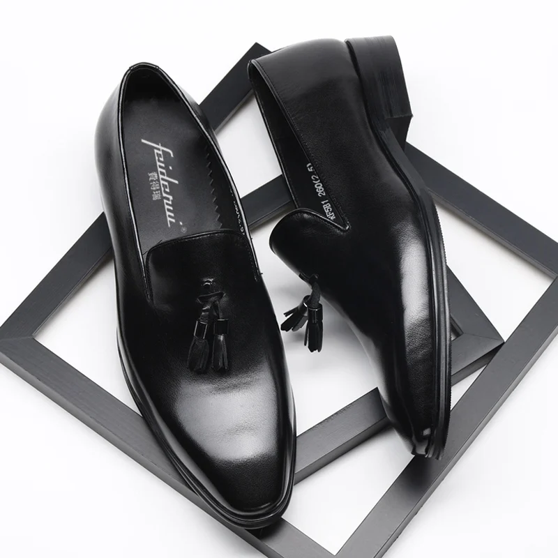 Итальянская дизайнерская обувь со стразами ручной работы; мужская повседневная обувь из натуральной кожи; удобные мокасины; лоферы; острый носок, без шнуровки, Для мужчин; обувь на плоской подошве с кисточками DX142