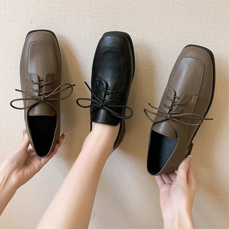 

Spring new flat bottom with small leather shoes female square head black professional work shoes walking shoes women W40-05