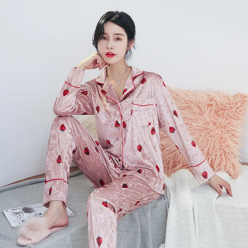 

Women Pajamas Set Cute Strawberry Pyjamas Suit Nightwear Autumn Keep Warm Soft Lady Homewear Exquisite Velvet Sleepwear