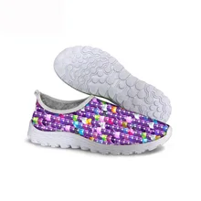 HYCOOL/женские кроссовки на плоской подошве; красивые блестящие кроссовки с блестками и принтом; легкая пляжная обувь для девушек