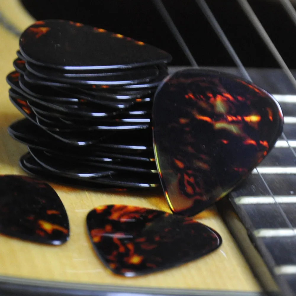 Description Picture 5 of itemLots of 100pcs Celluloid Guitar Picks Heavy 0.96mm Multi Colors