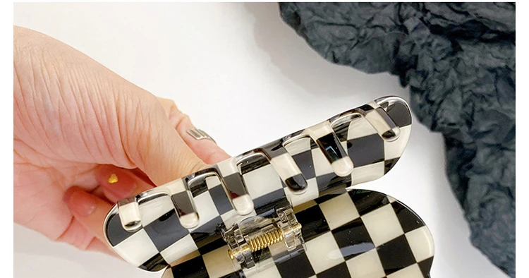 2021 Autumn New Fashion Women Hair Claw Clip Accessories Acrylic Geometric Color Grid For Sweet Girls Shark Hairpins Headdress