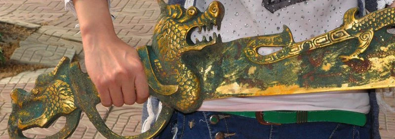 Старый китайский редкий бронзовый позолоченный знаменитый Дракон нож для зубьев статуя Aralia Broadsword
