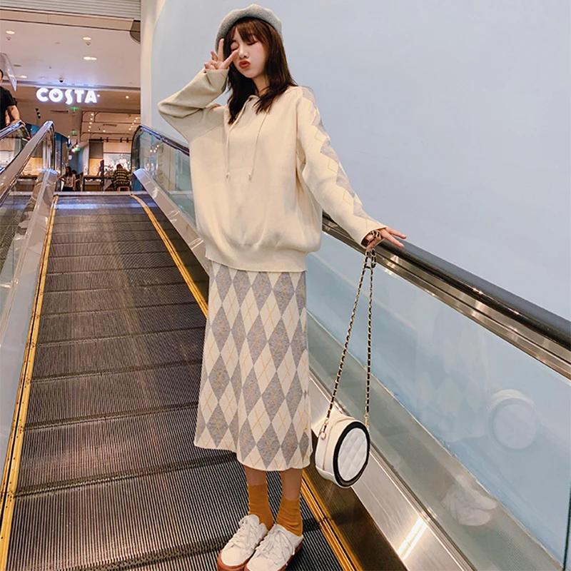 

GUUZYUVIZ 2 Piece Set Woman 2019 Winter Autumn Loose Pullover Knitted Hoodied Sweater Women and Midi Skirt Set