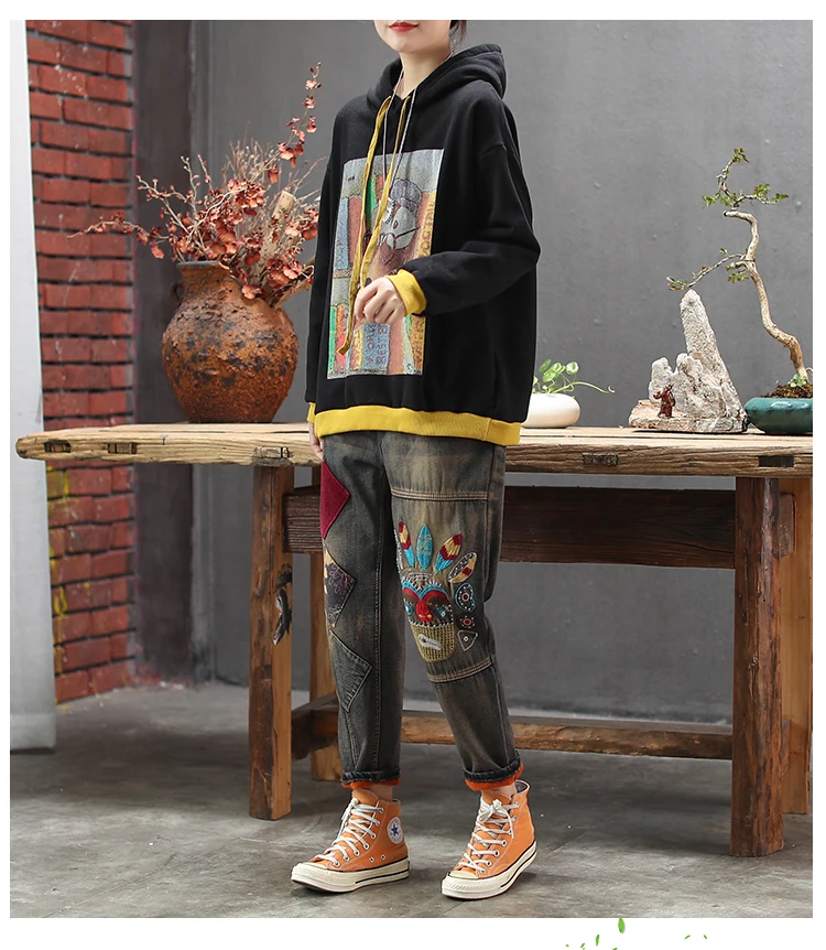 Women Jeans Autumn Winter Warm Fleece Harem Denim Pants Retro Female Elastic Waist Peking Opera Character Embroidery Trousers