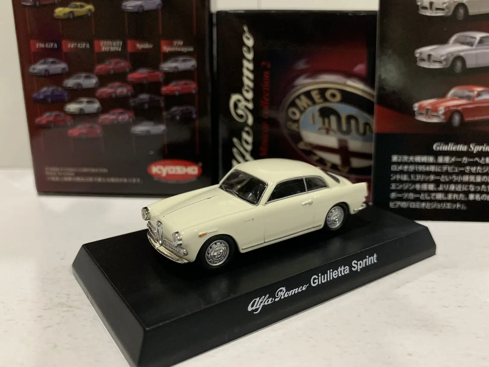

Коллекция игрушечных моделей автомобилей KYOSHO Alfa Romeo Giulietta Sprint из литого сплава, 1/64