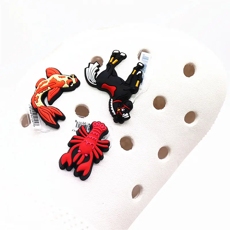 Рисунок 4 - Оригинальные аксессуары для обуви с милыми животными