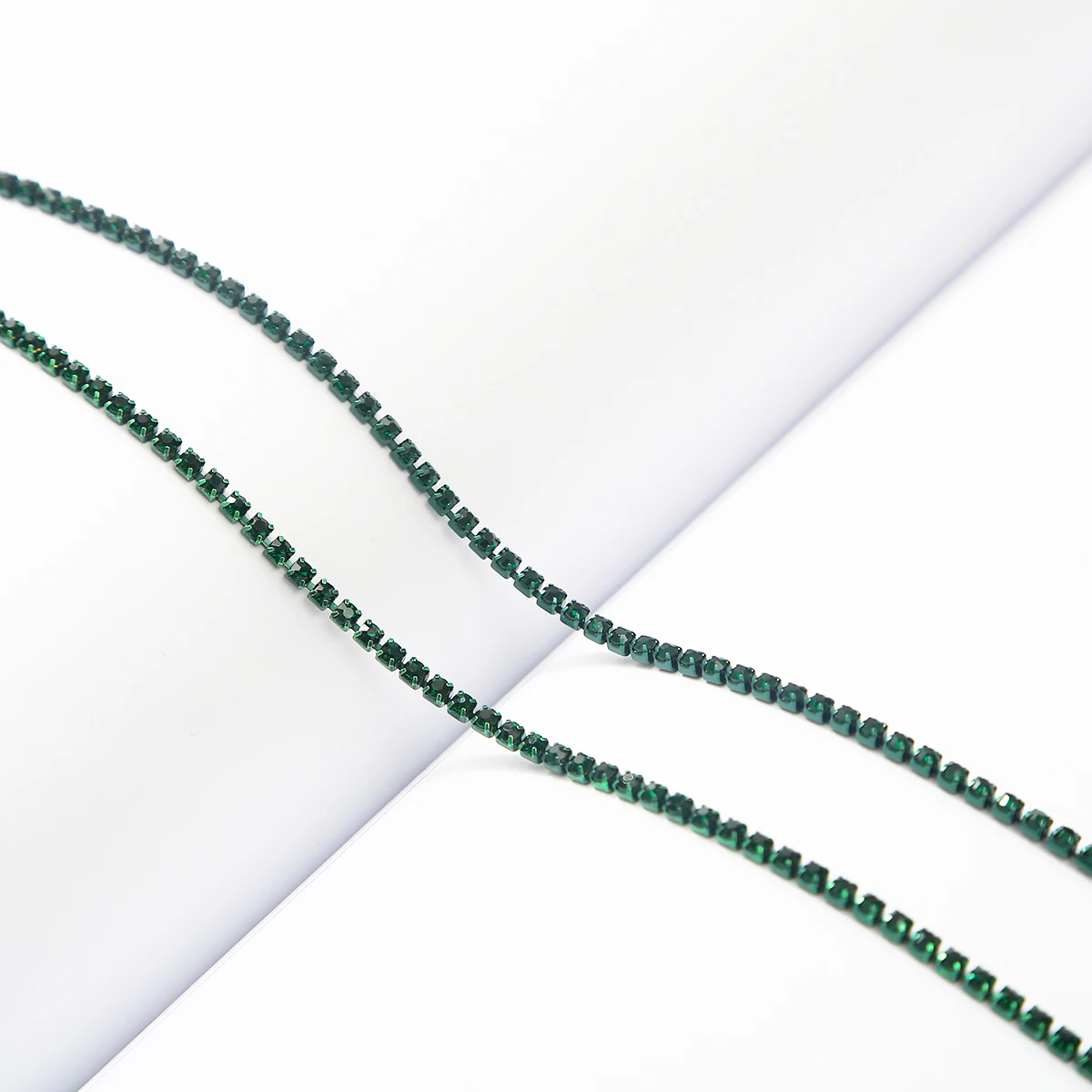 Colorful Rhinestone Chain for DIY Sewing and Clothing Accessories