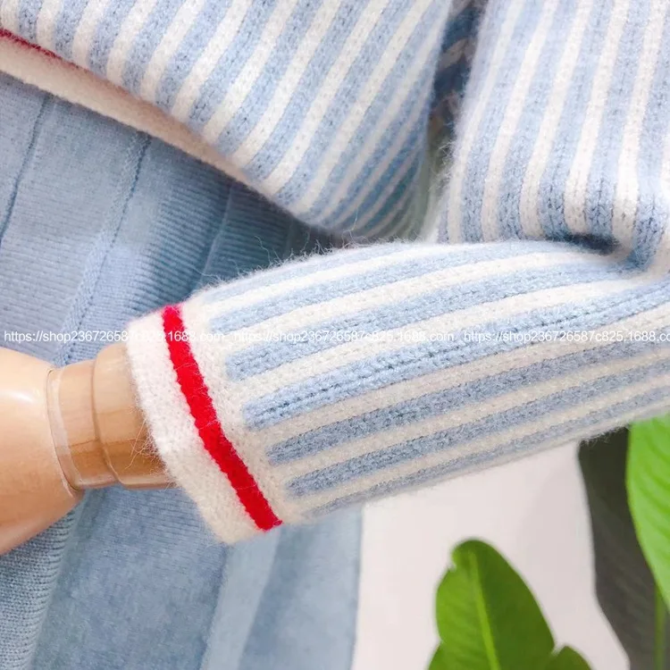 Детская одежда г., осенний милый вязаный свитер с вышитыми вишнями и отворотами для девочек комплект с короткой юбкой