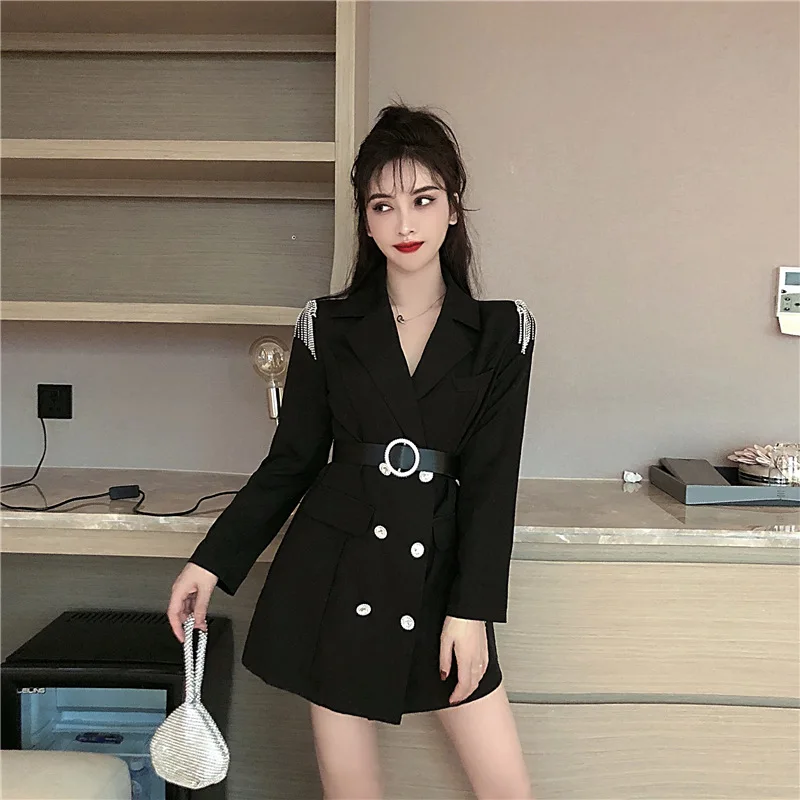 Фото фотосессия Осень стиль Мода отложной воротник дворца Liu shuang pai zuan пряжка костюм платье с поясом