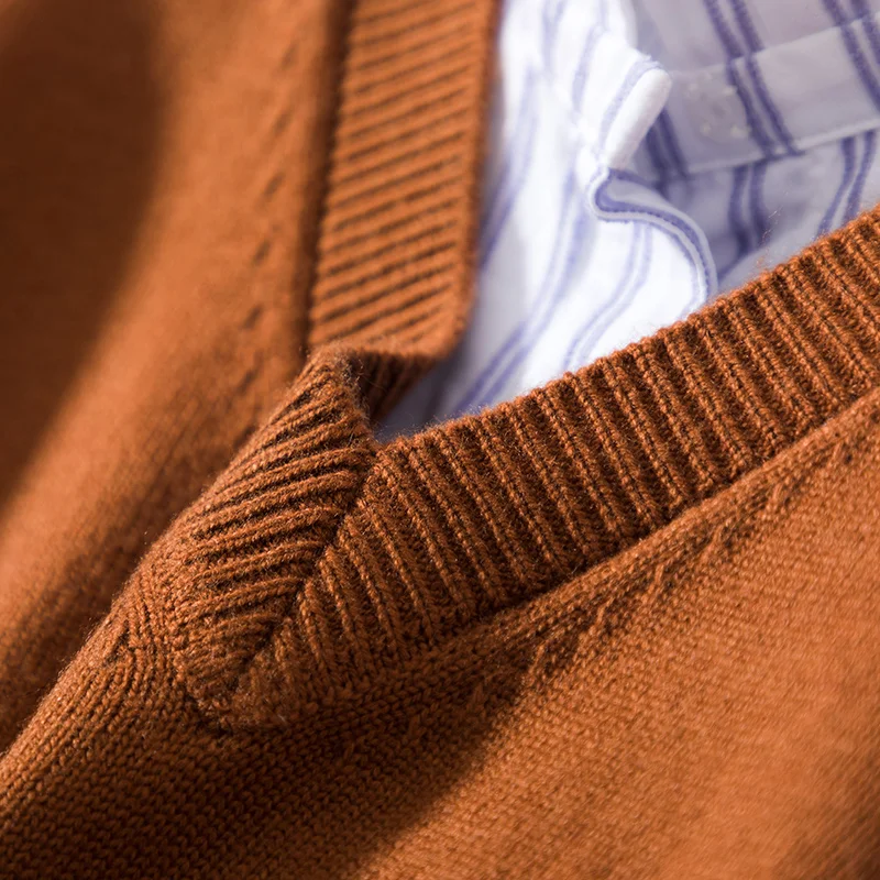 Women Vest Sleeveless 100% Cashmere and Wool Knitting sweaters female V-neck loose winter & autumn woolen blended pullovers Tops Women Vest Sleeveless 100% Cashmere and Wool Knitting sweaters female V-neck loose winter & autumn woolen blended pullovers Tops