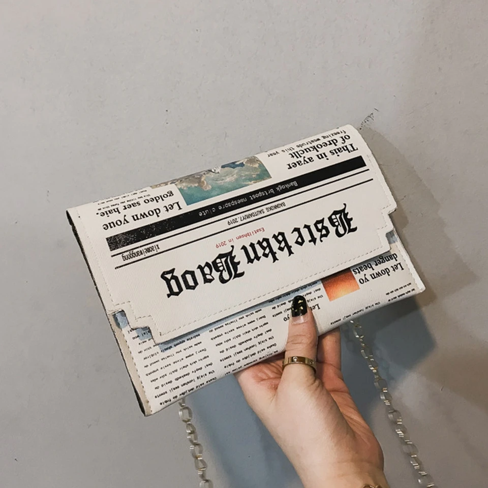 

Jin Mantang Envelope Bag Women 2020 New Personality Inkjet Newspaper Clutch Bags Joker Shoulder Messenger Bag Chain Evening Bags