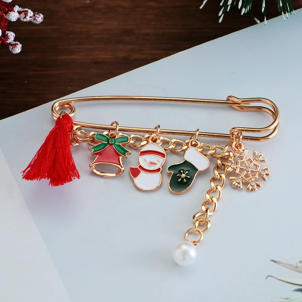 New Year Merry Christmas Brooches Pins Cute Santa Claus Hat gloves Bells Socks Donuts Candy Enamel Pin Badges Brooch