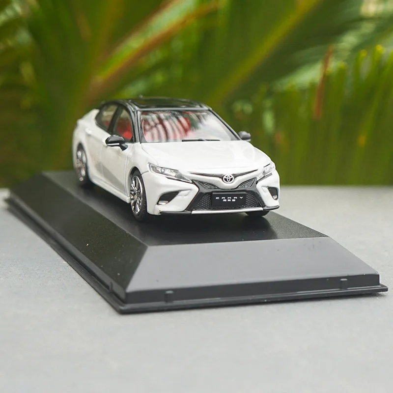 1:43 Масштаб восьмого поколения Camry спортивный Литой Сплав модель автомобиля металлический автомобиль игрушечный дисплей сувенир детский подарок домашнее шоу
