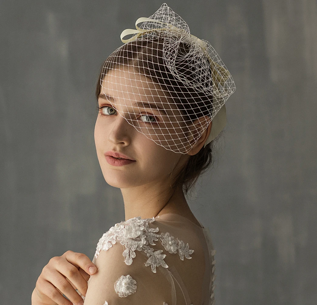 

Rosebridalpark Charming Lace Bow Veil Headpiece For Women Silver Color Bridal Hair Combs Wedding Accessories Party Jewelry