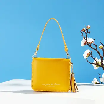 

Girls Mini Change Purse Sweet Style with Tassle Clutch for Credit Card Coin Cash
