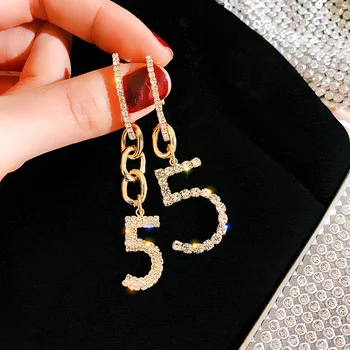 

Vintage Gold Crystal Chain Number 5 Drop Earrings for Women Metal Fashion Jewelry Creative Asymmetric Charm Earrings 2020 New