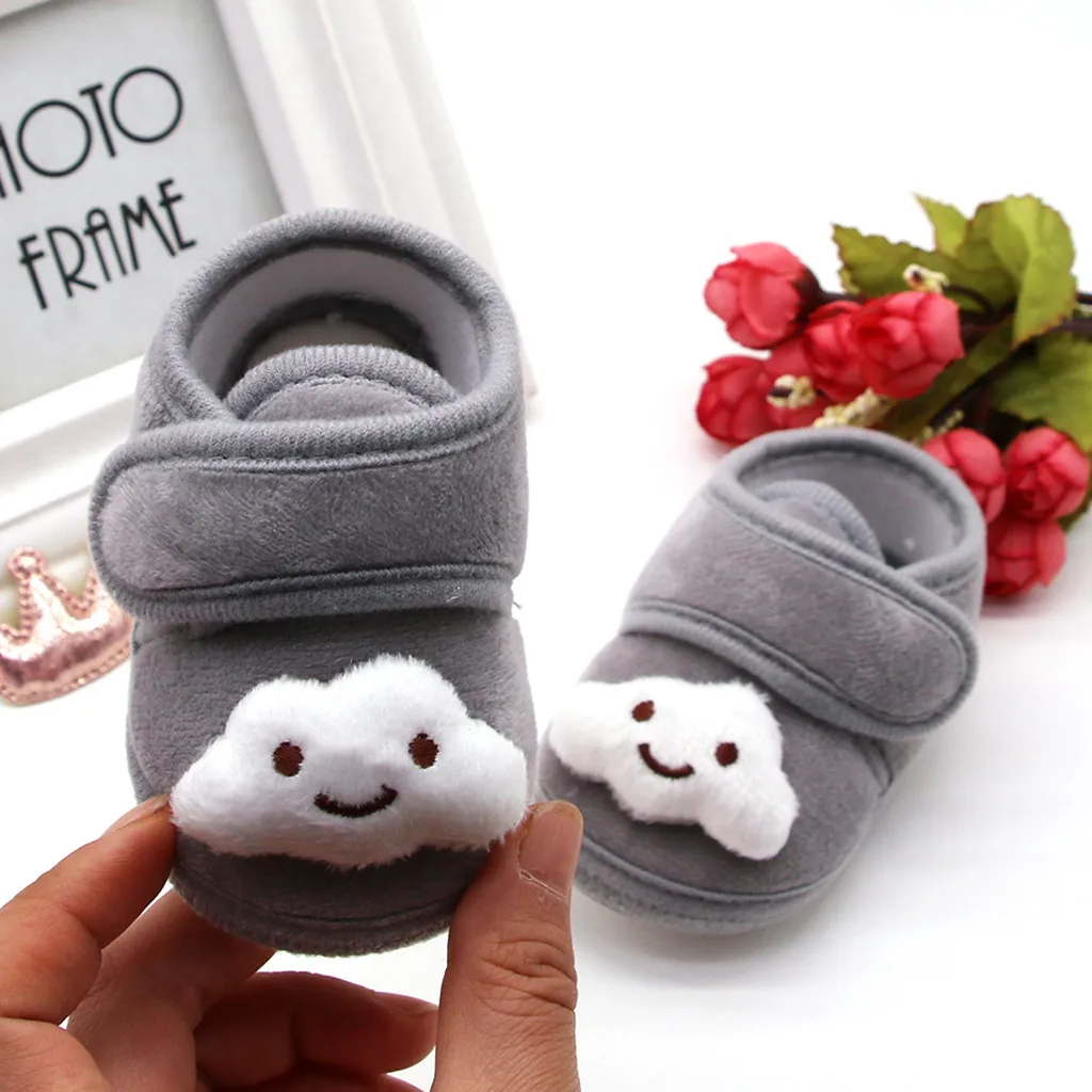 Botas de invierno para bebés recién nacidos, zapatillas de felpa con suela suave de estrellas y nubes, zapatos cálidos con sonrisa, antideslizantes de dibujos animados, 2021