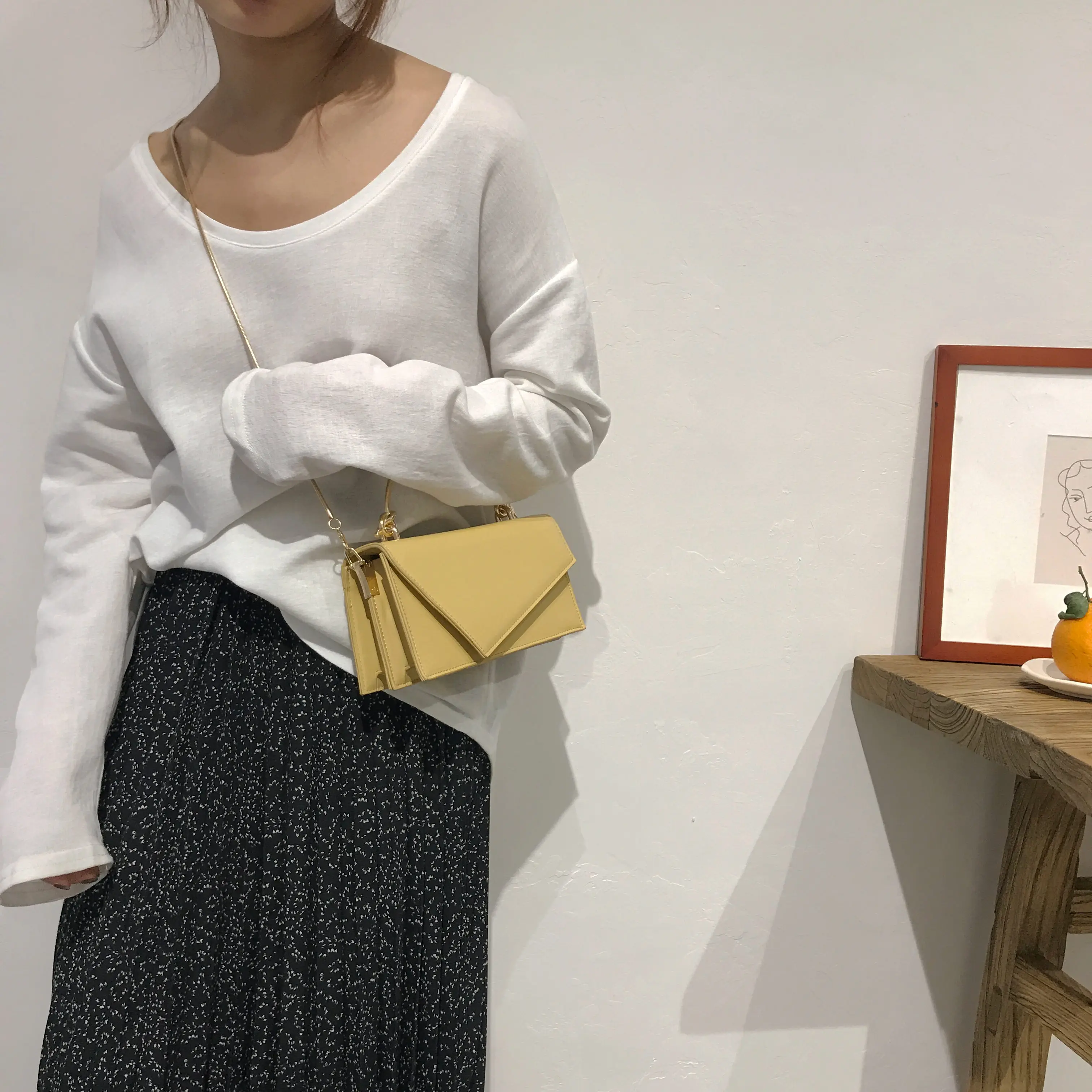 

Stylish Women Leather Messenger Bag 2019 New Summer PU Handbag Crossbody Bag Fashion Hot Sling Bag Chain Tote Vintage PU Bag