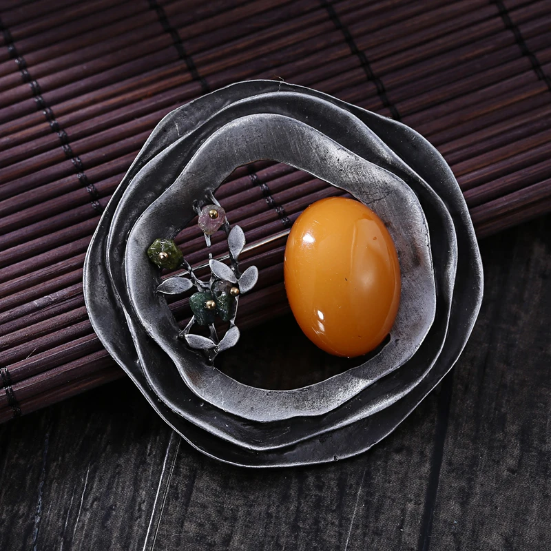 

Vintage Large Round Resin Flower Brooches For Women 2019 Exquisite Hollow Brooch Pins For Men Plant Jewelry Wholesale