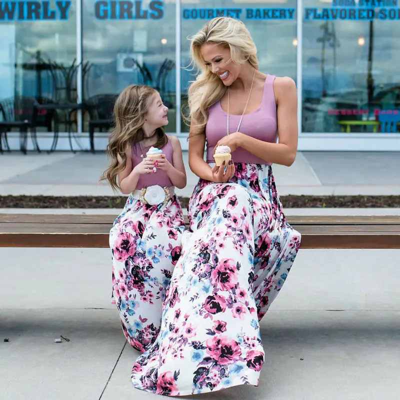 Одинаковое платье для всей семьи для мамы и дочки; сарафан с цветочным принтом для мамы и дочки - Цвет: Розовый